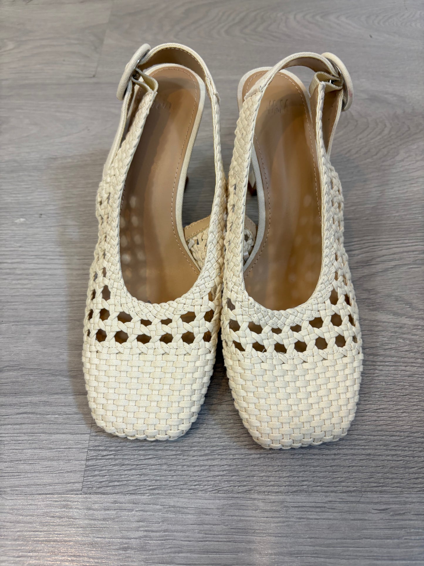 H&M. Sandalia destalonada en crudo T. 38