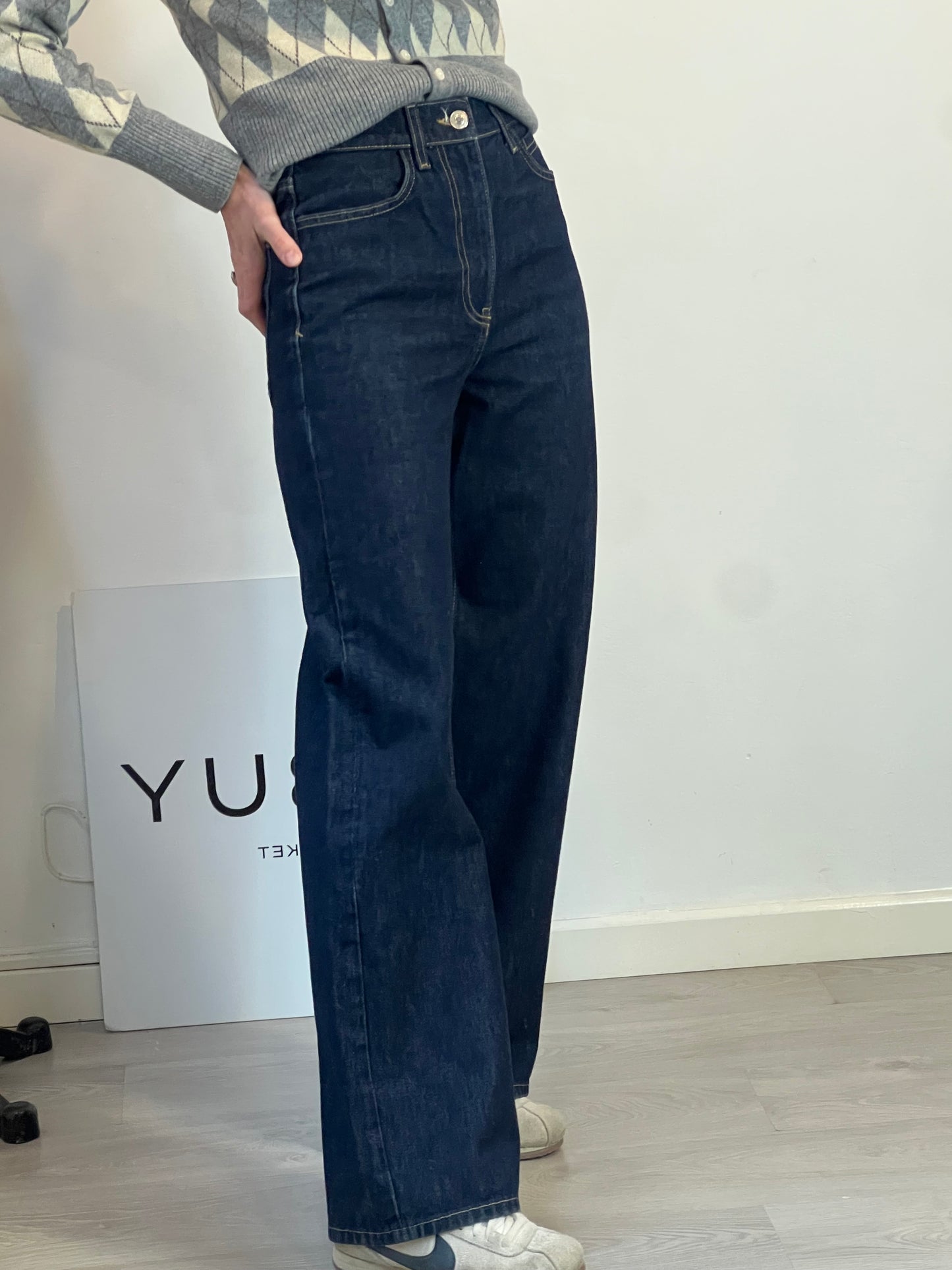 MANGO. Denim pata ancha azul oscuro