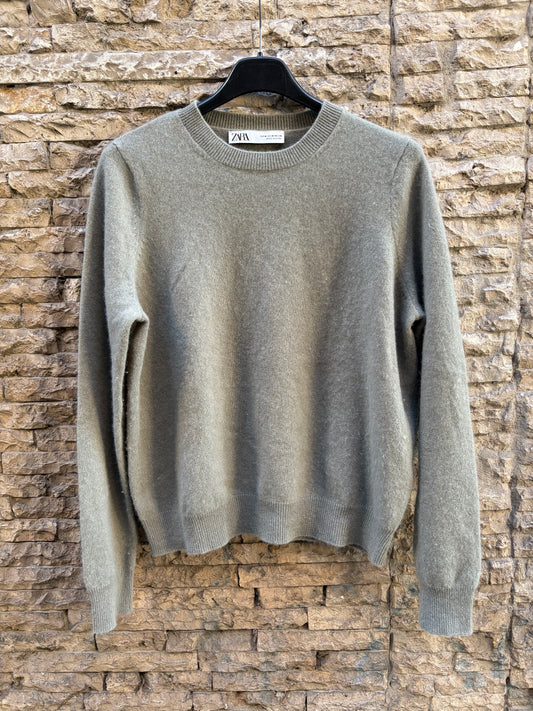 ZARA. Jersey verde cashemre