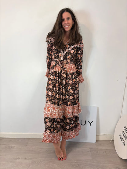 COOSY. Vestido largo estampado vuelo