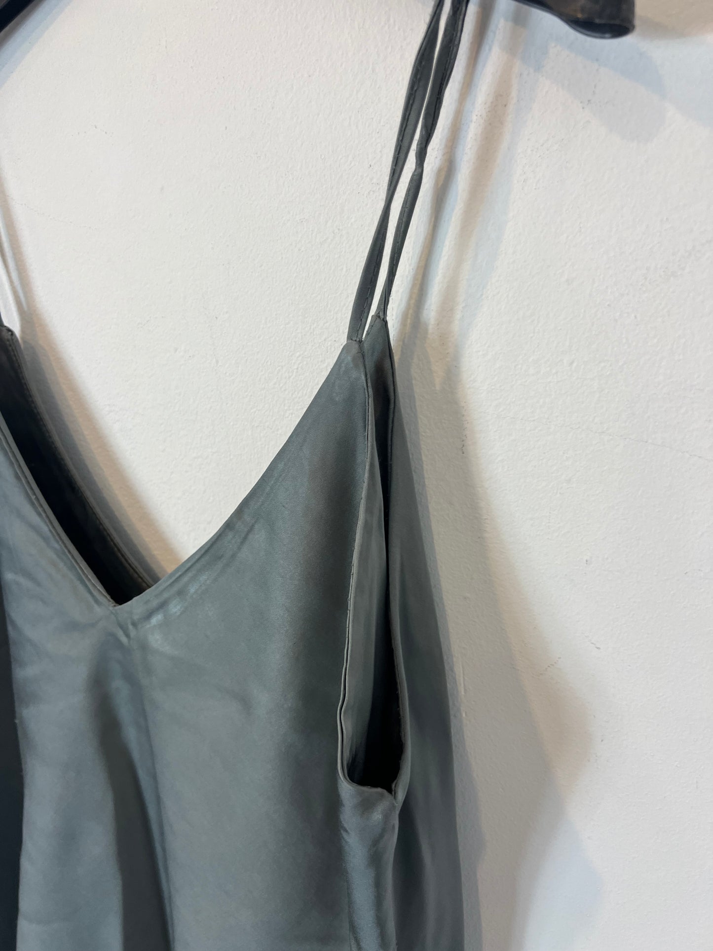 RENATTA&amp;GO. Satin gray top. TM