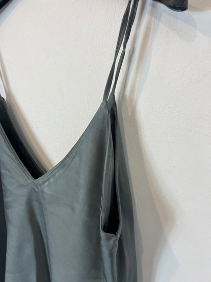 RENATTA&amp;GO. Satin gray top. TM