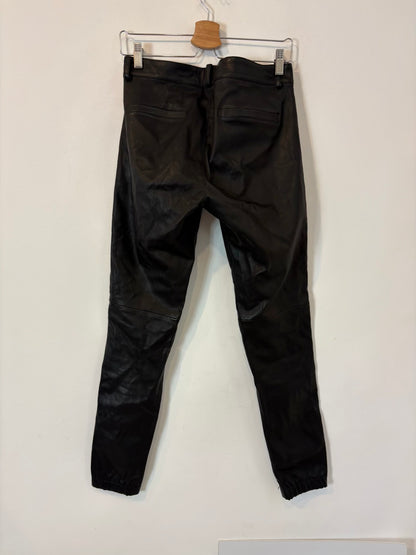 MON&PAU. Pantalón piel negro