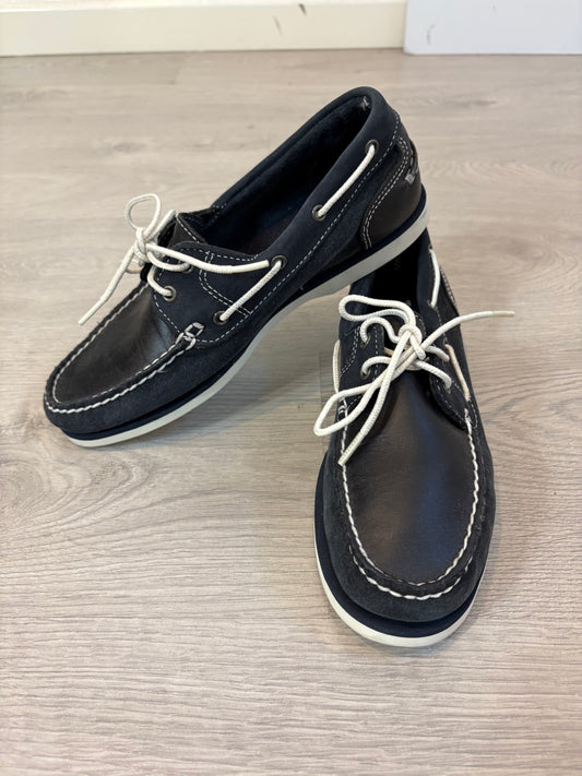 TIMBERLAND. Náuticos piel en azul. T 39