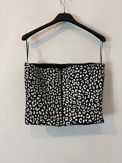 CARMEN MARCH.  Top bustier textura blanco y negro
