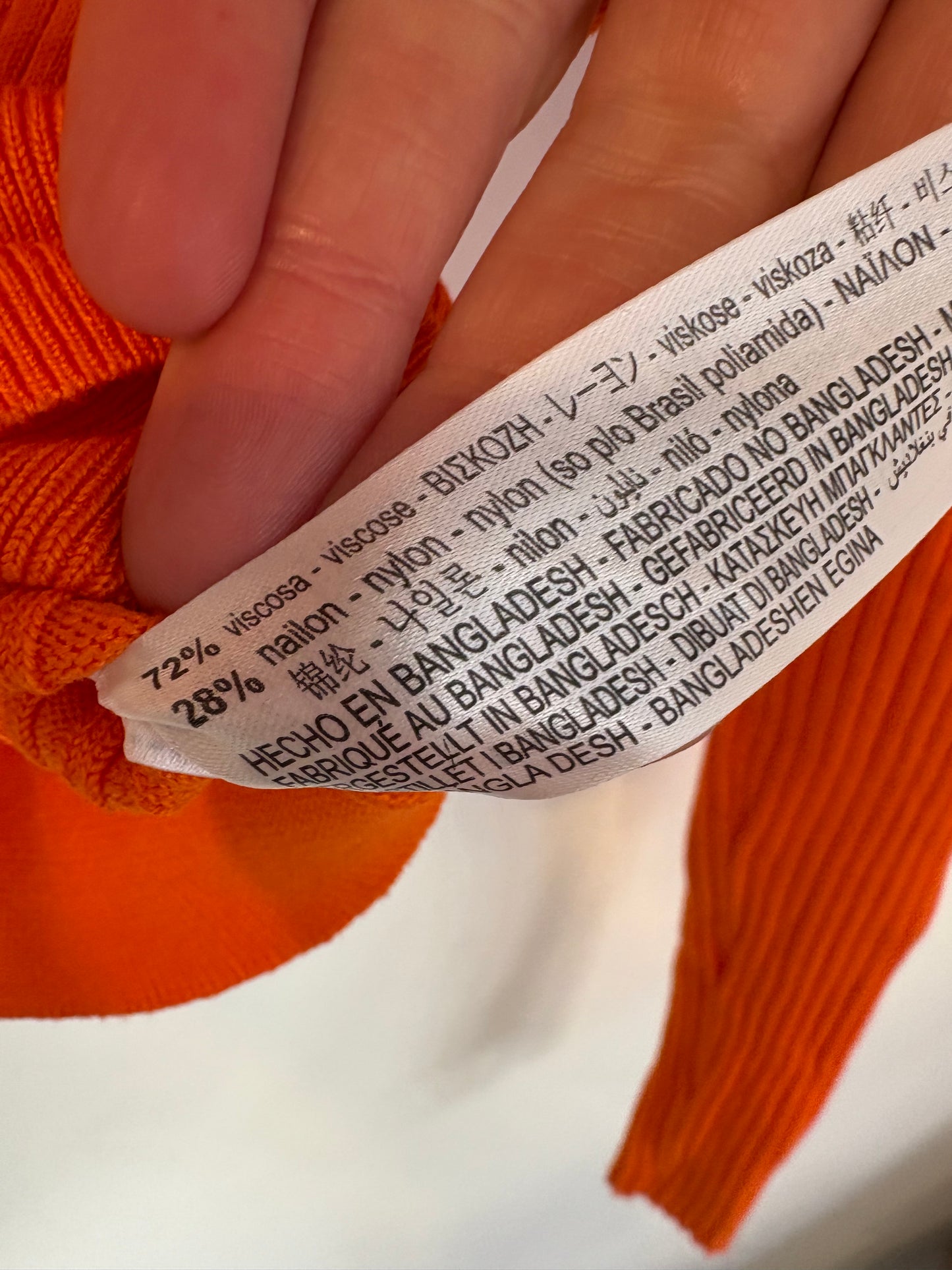 ZARA. Top canalé naranja cuello vuelto