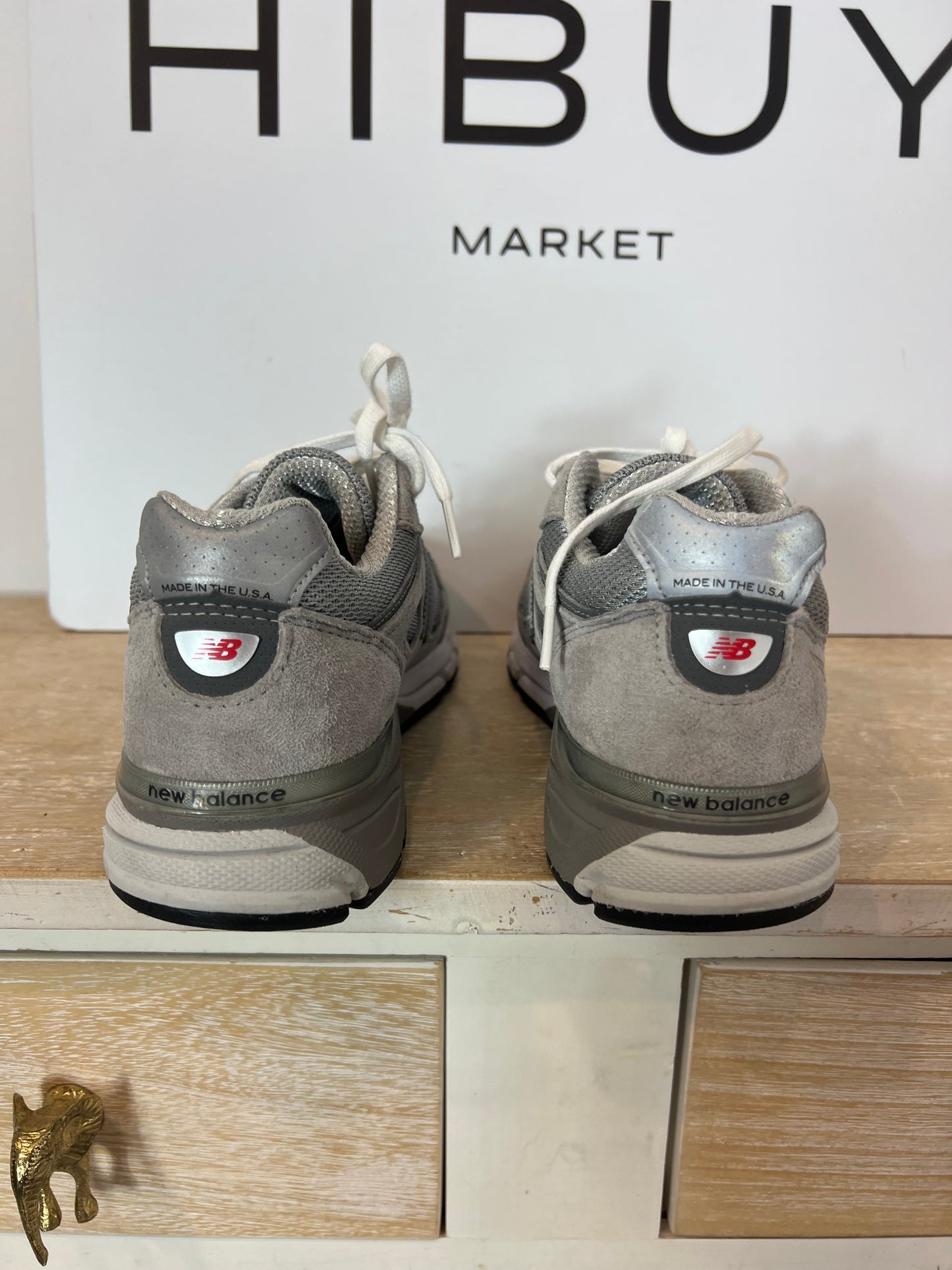 NEW BALANCE. Zapatillas grises texturas. T 38.5