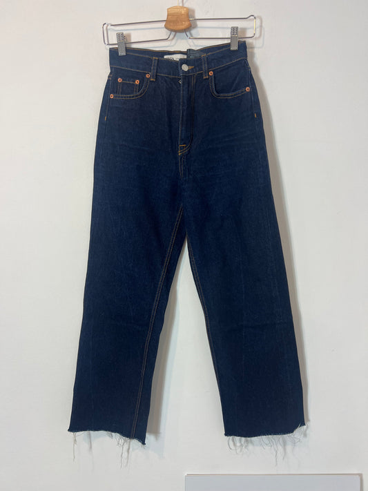 ZARA. Denim recto azul oscuro .T 34