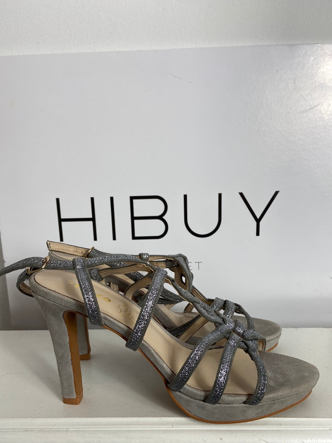FOSCO. Grey heeled sandal size 40