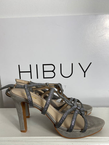 FOSCO. Grey heeled sandal size 40