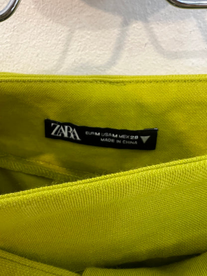 ZARA. Green skirt with pockets Tm