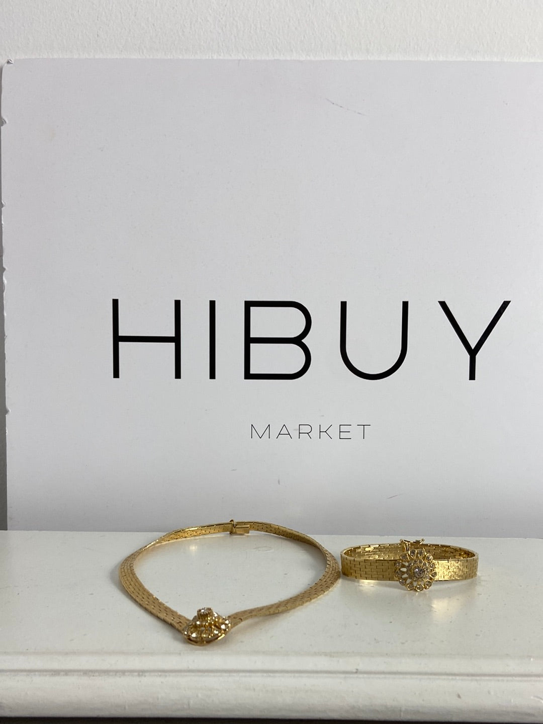 OTRAS. Conjunto collar y pulsera dorado TU