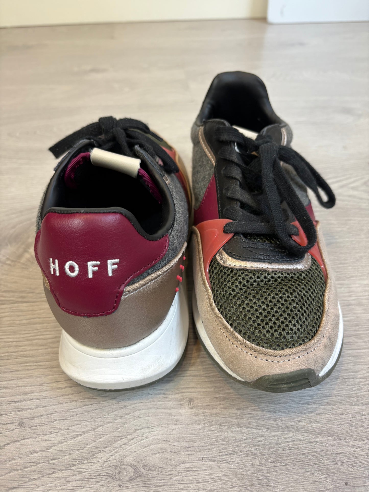 HOFF. Zapatillas texturas burdeos. T 41