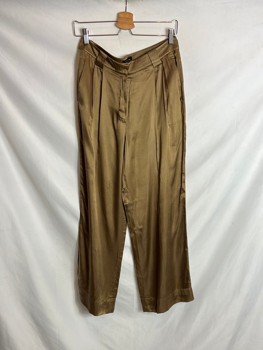 MASSIMO DUTTI. Pantalones a fluidos ocre. T 38