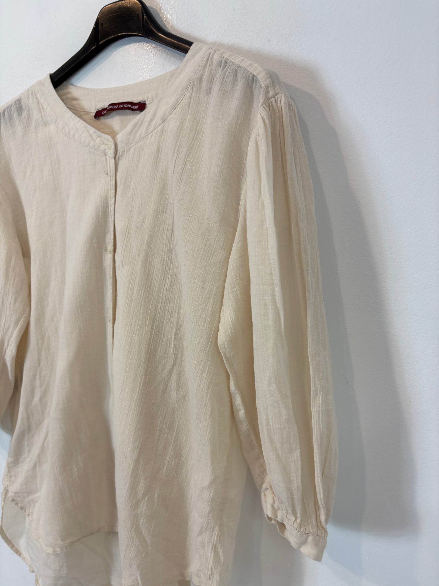 COMPTOIR DES COTONNIERS. Light beige cotton blouse. T 34