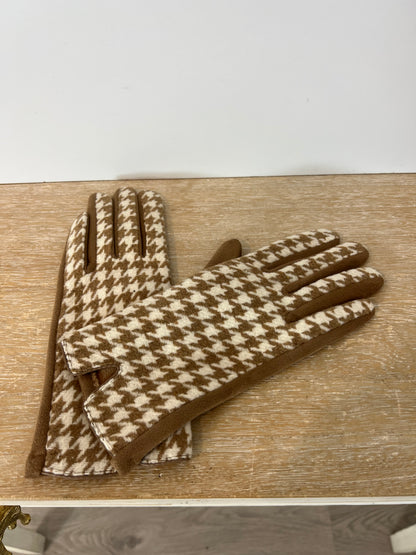 OTHERS. Beige houndstooth gloves. TM