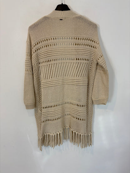 IKKS. Chaqueta calada beige flecos