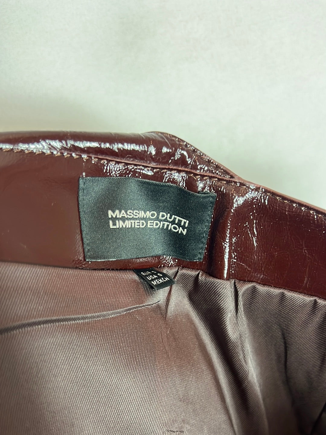 MASSIMO DUTTI. Burgundy brown leather midi skirt. TS