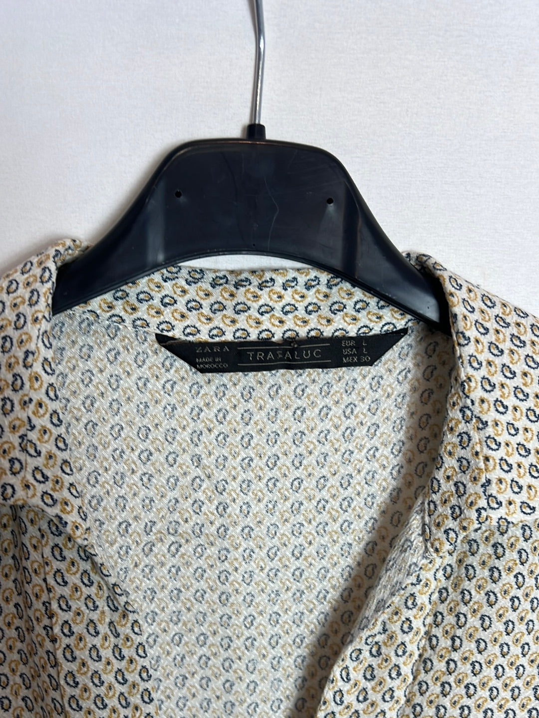 ZARA. Printed beige blouse. T.L.
