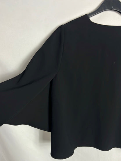 ZARA. Capa corta negra . T S