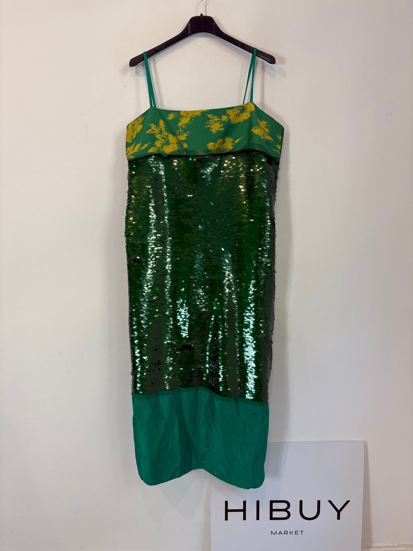 ZARA. Vestido midi lentejuelas. T L