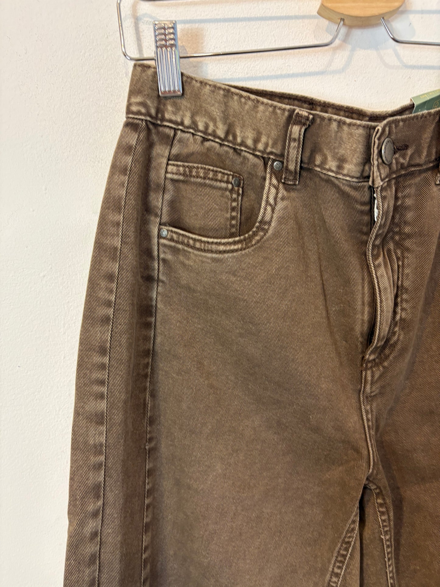 INTROPIA. Denim marrón costuras