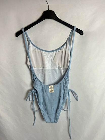PINK. Bañador azul claro aperturas. T M