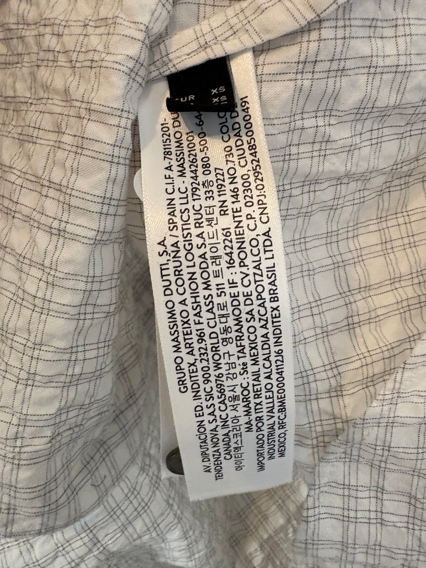 MASSIMO DUTTI. Camisa textura tonos grises