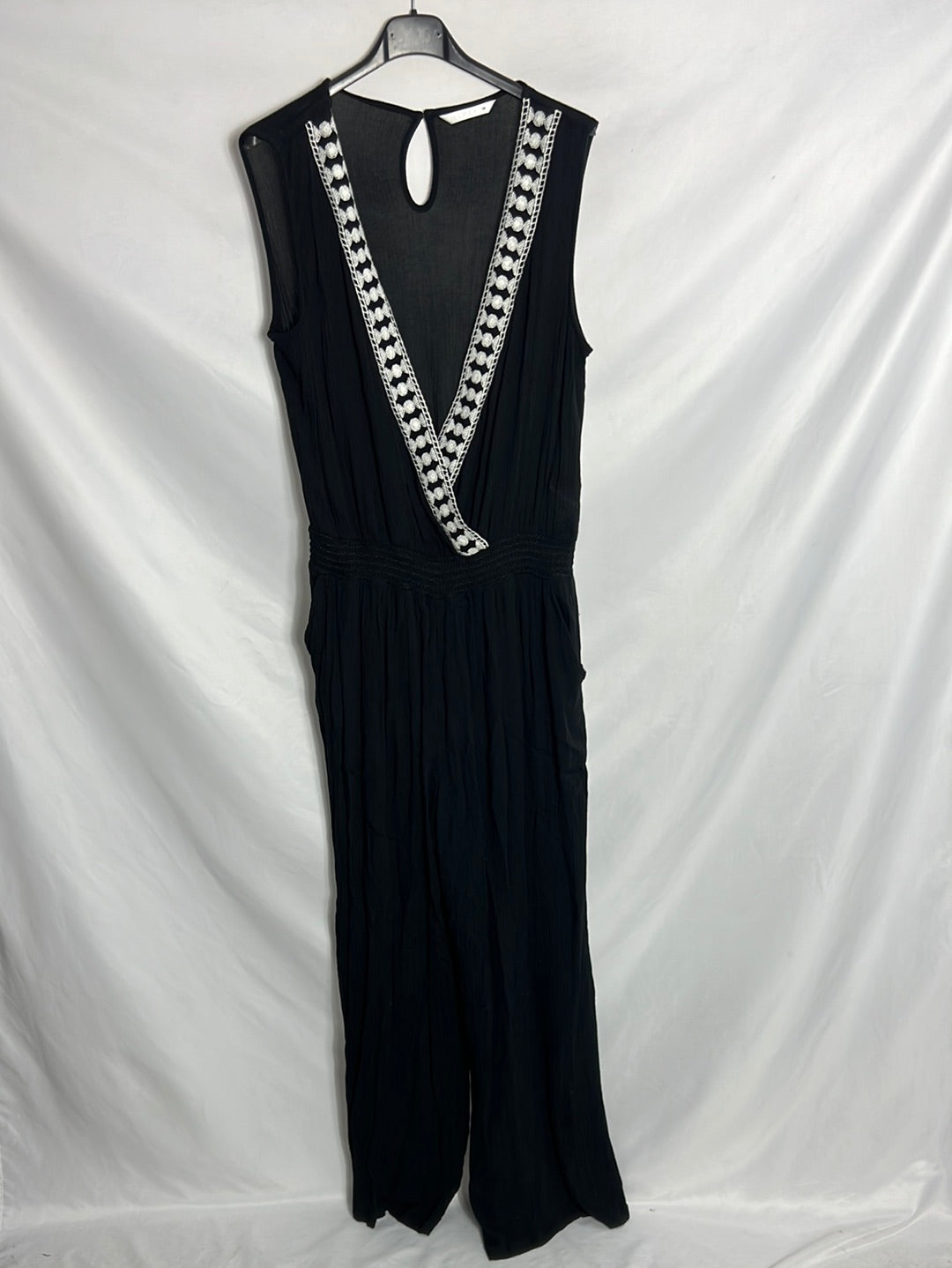 ONLY. Black wide-leg jumpsuit. Size 38