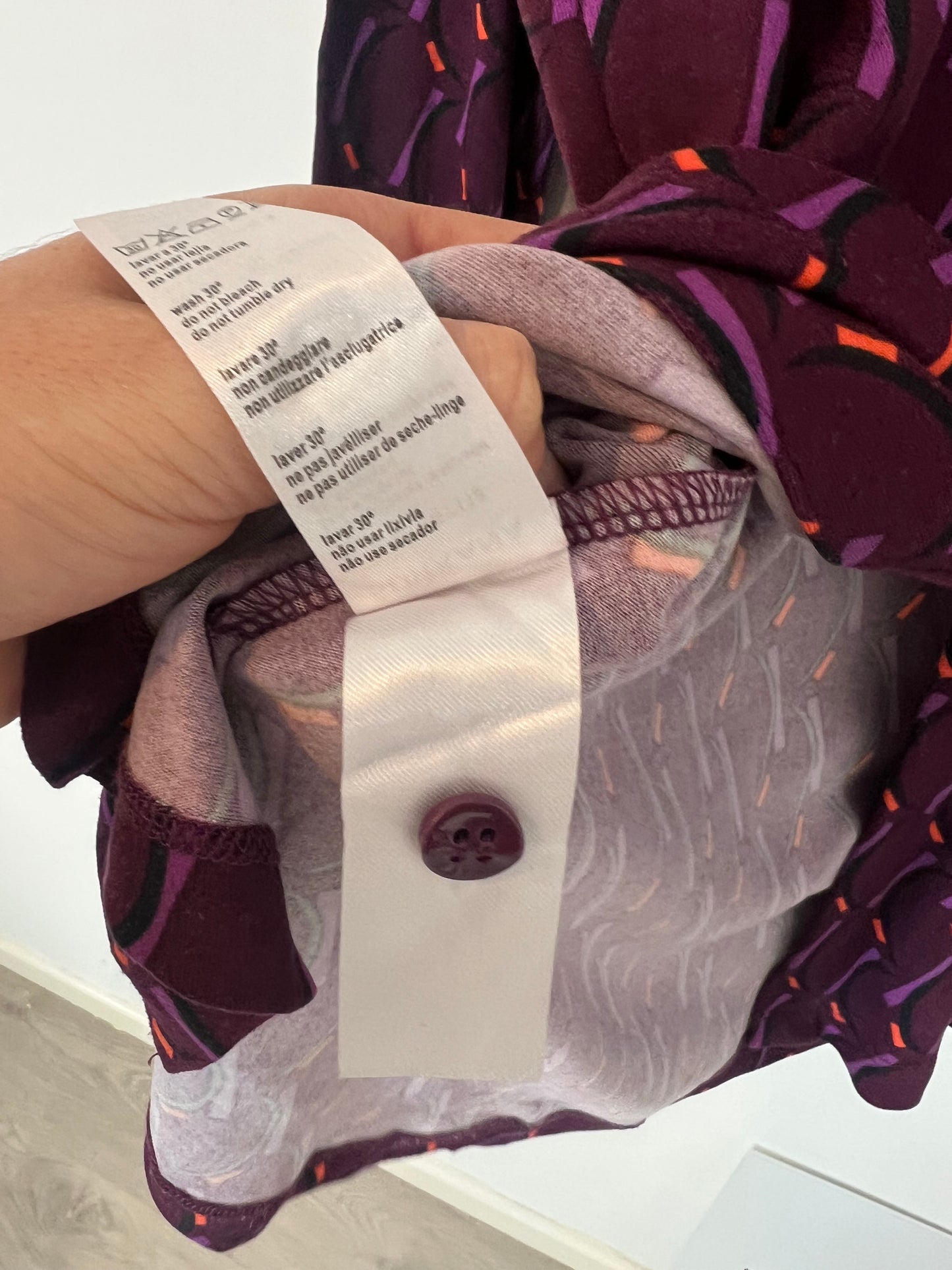 SURKANA. Total look estampado retro. T M