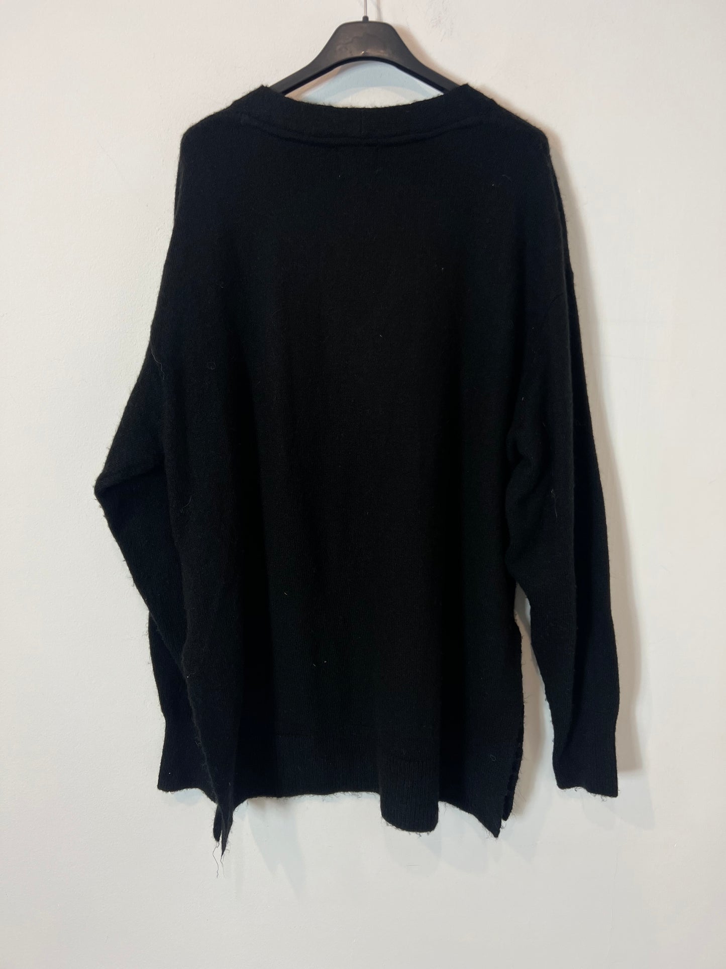 H&M. Jersey negro largo. T S