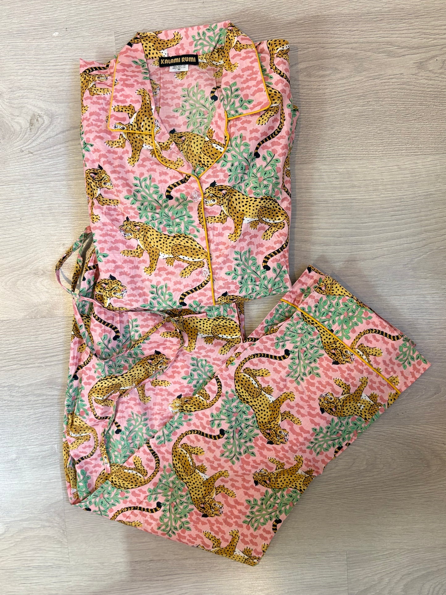 Conjunto algodón estampado tigre