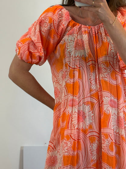 OTRAS. Vestido largo estampados naranjas. T S