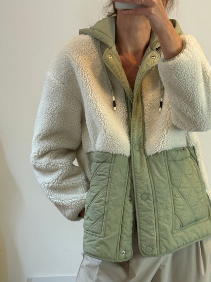 ZARA. Parka acolchada borrego