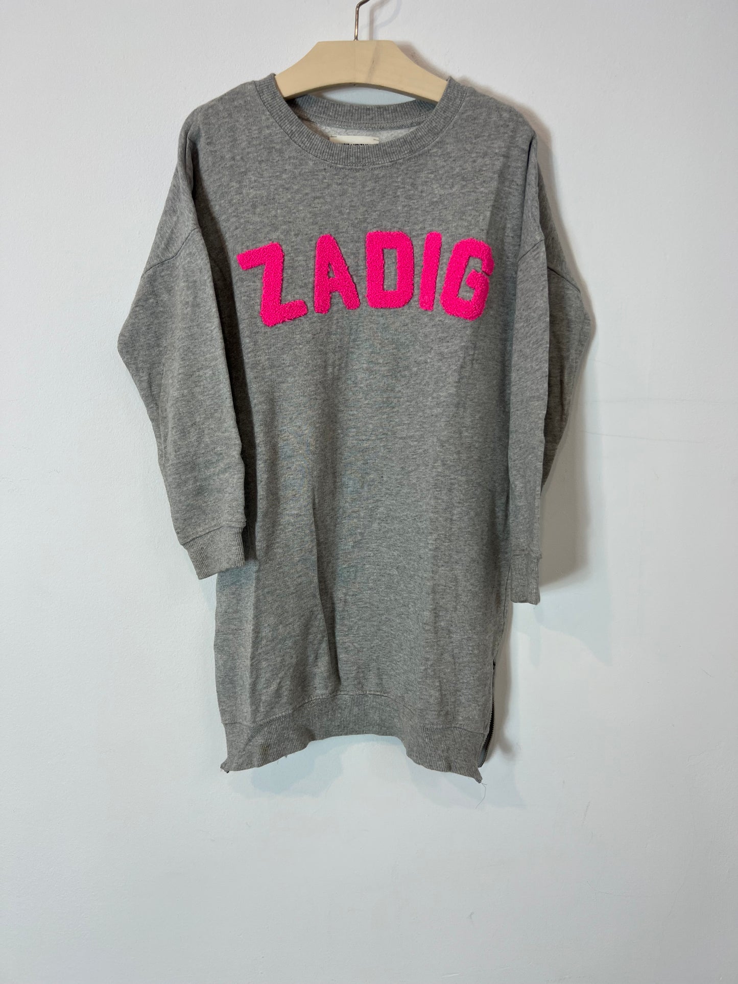 ZADIG&VOLTIRE. Vestido/sudadera larga gris letras. T 8 años