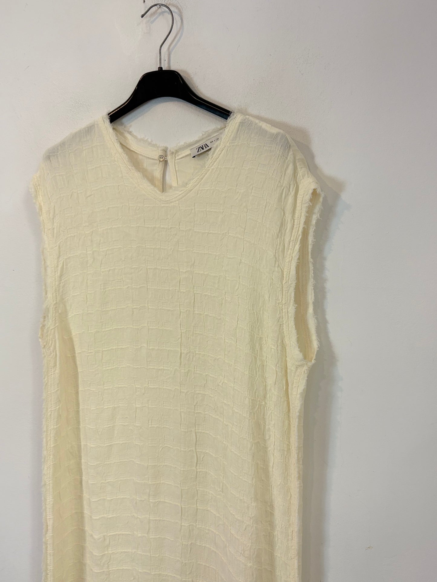 ZARA. Textured pastel dress Tl