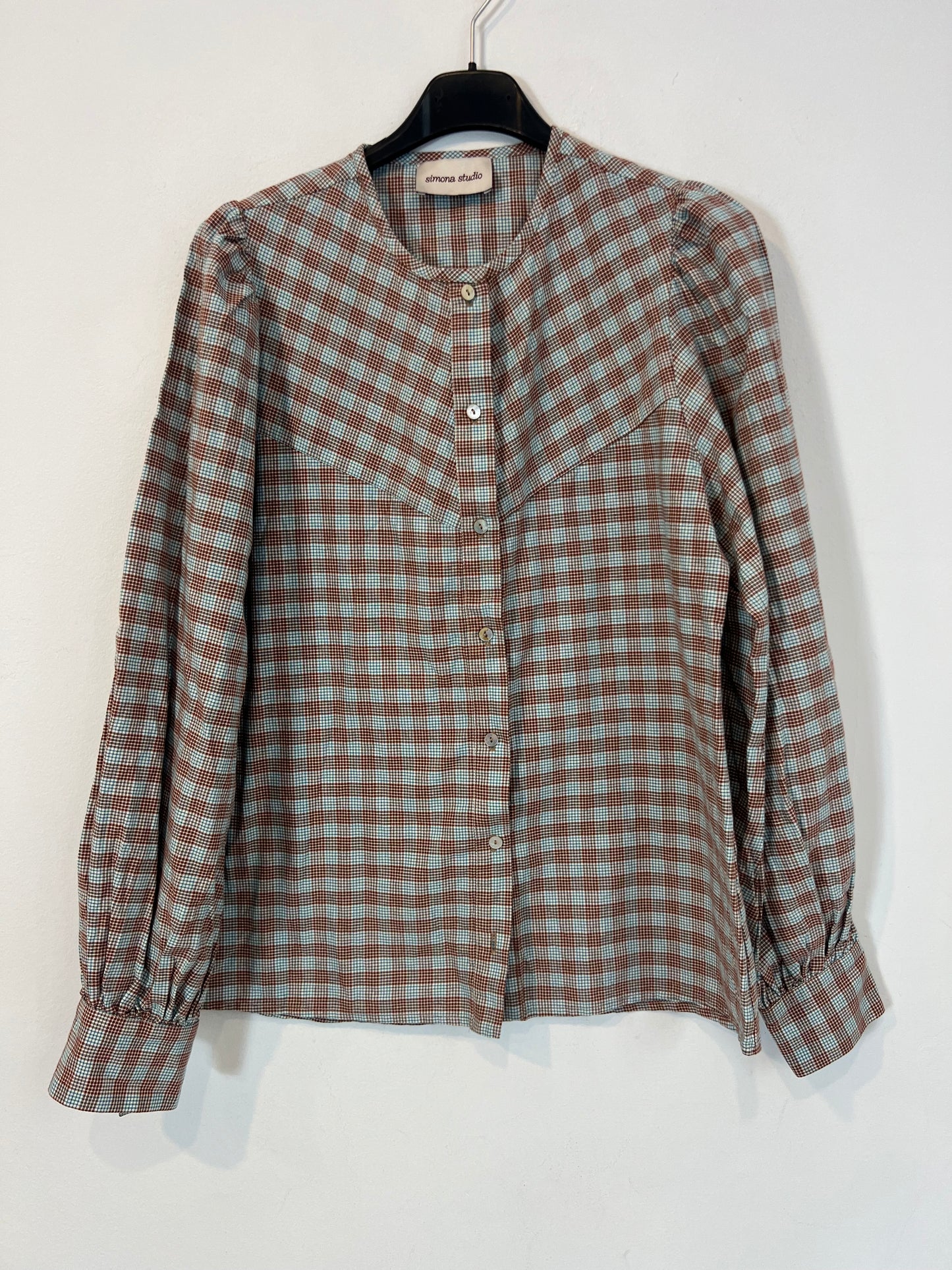 SIMONA STUDIO. Blue and brown checked blouse, size 36