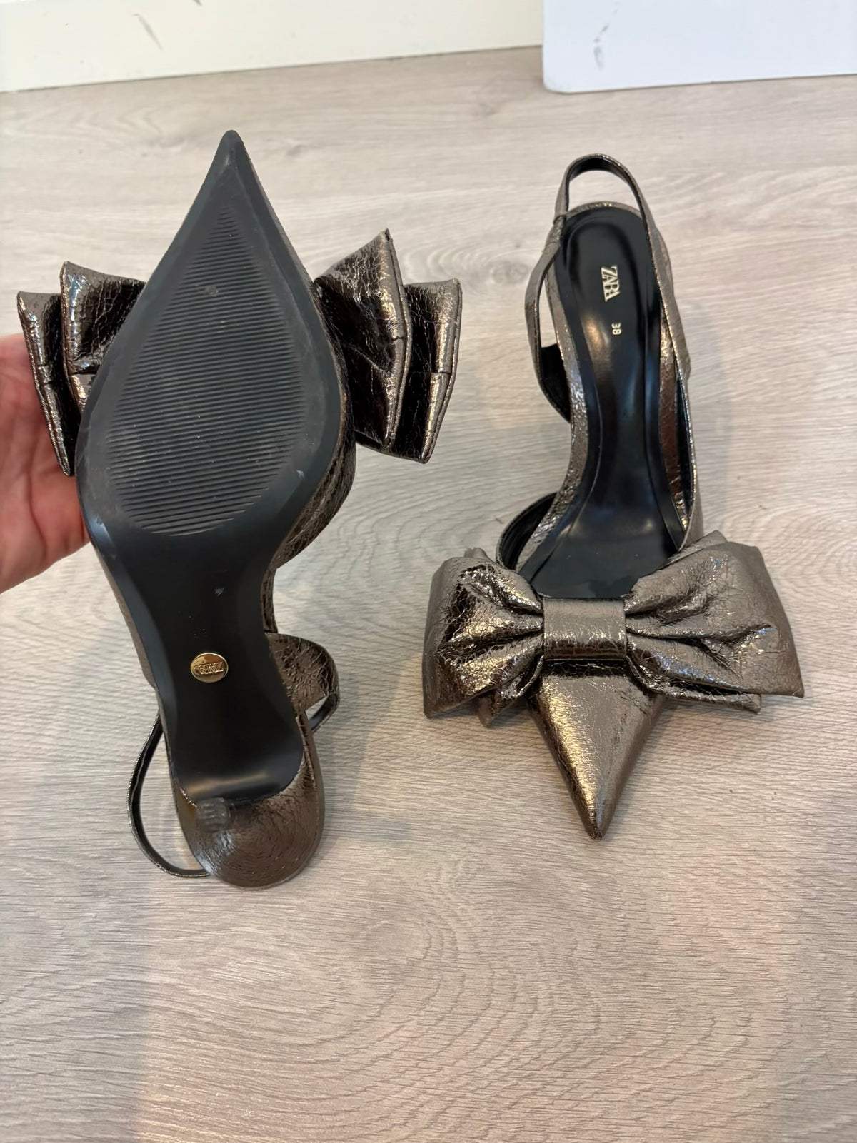ZARA. Zapato tacón destalonado lazo. T 38