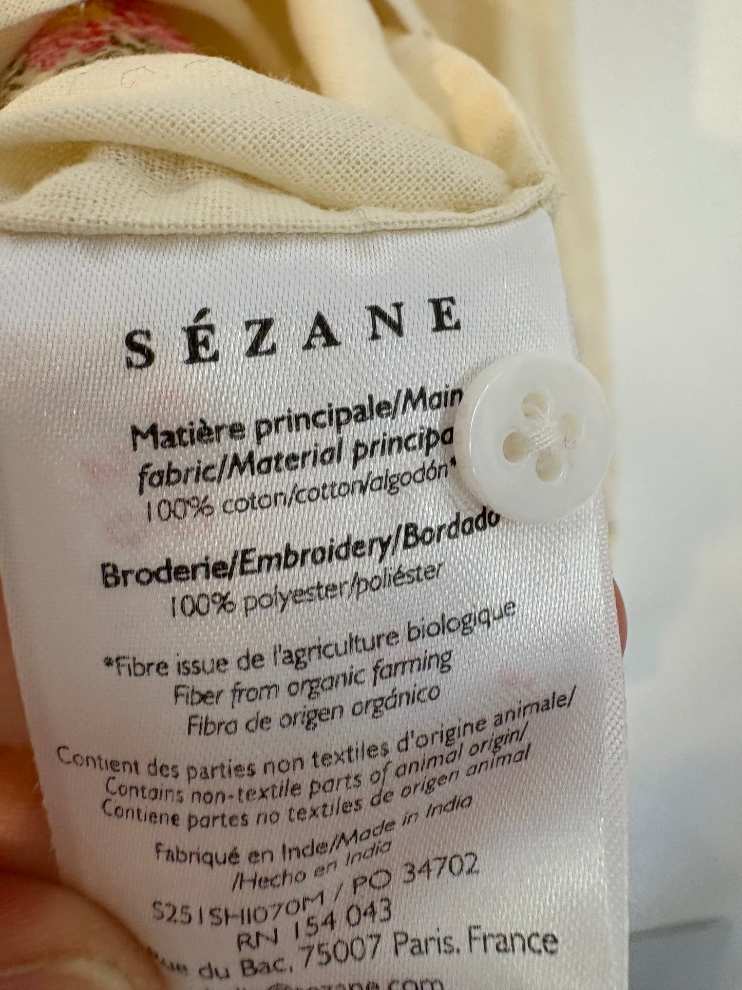 SÉZANE x ANDION. Camisa beige punto de cruz