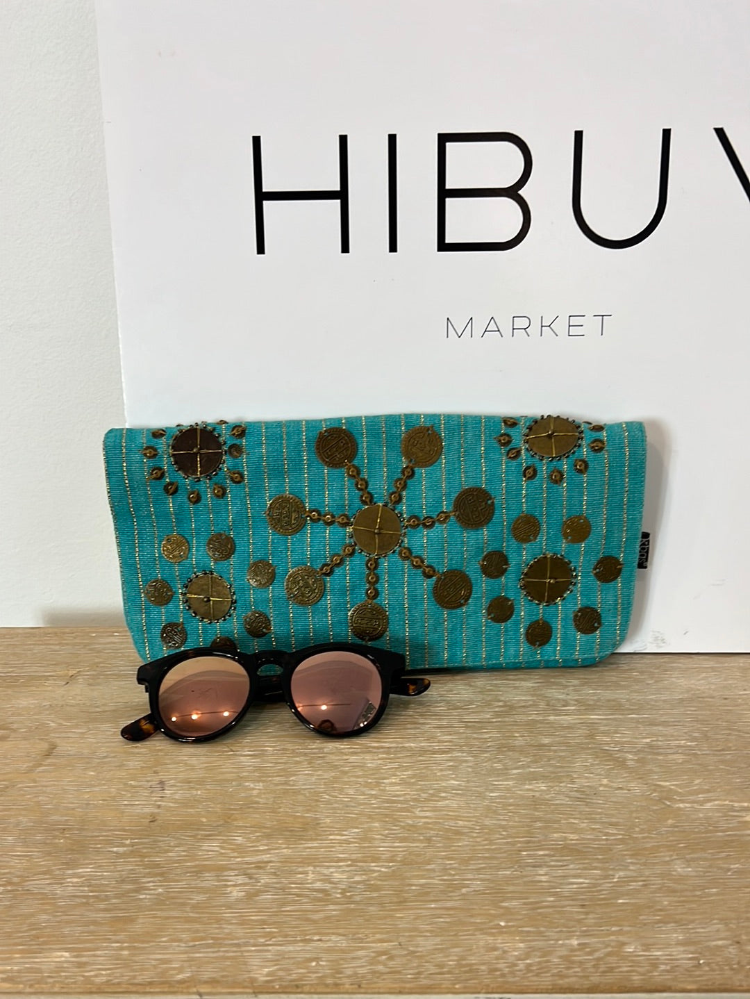 KBAS. Cartera de mano tela y abalorios