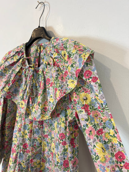 OTRAS. Blusa flores  colores. T S/M