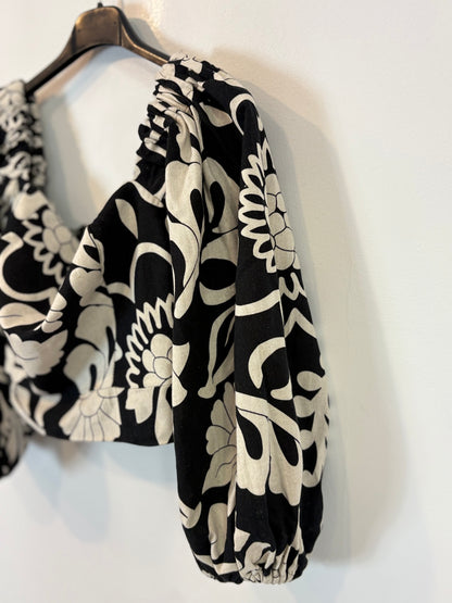 COOSY. Conjunto top y falda pareo negro y beige. T M