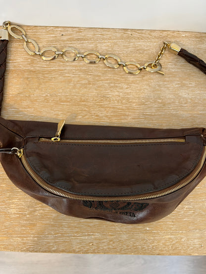 BOTTEGA VENETA. Vintage leather belt bag/crossbody bag
