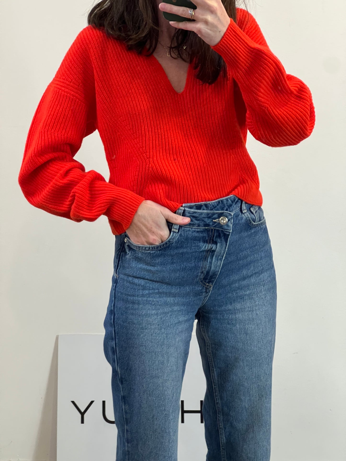 MASSIMO DUTTI. Jersey rojo con lana