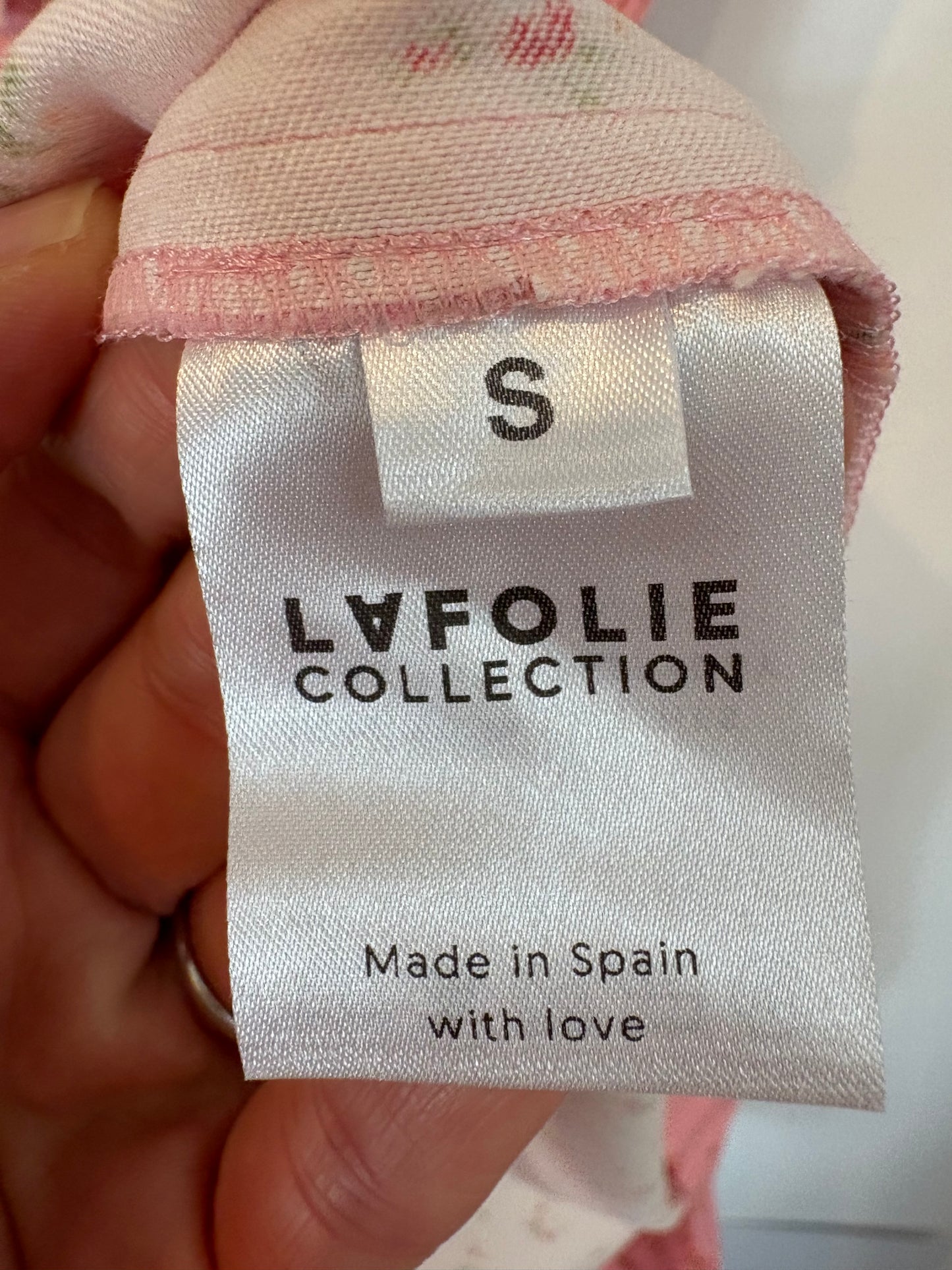 LAFOLIE. Vestido midi rosa volante