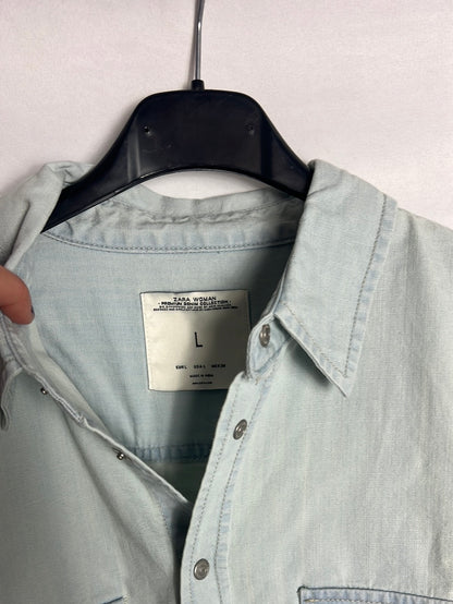 ZARA. Denim blouse with back detail. TL