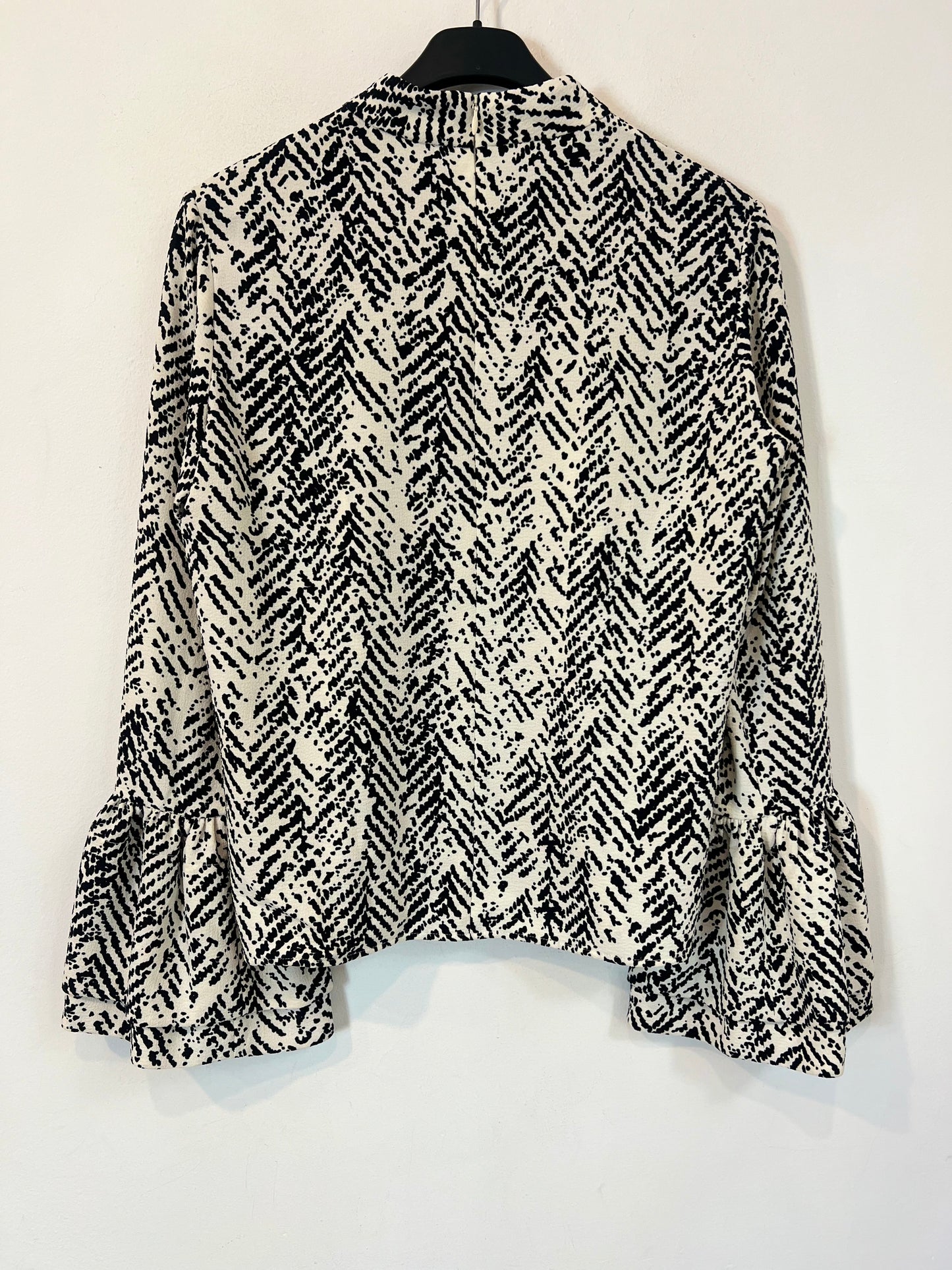 ADOLFO DOMINGUEZ. Top blanco estampado T.38