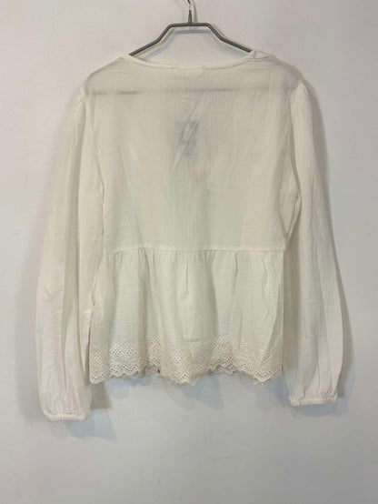 Blusa blanca detalles croché
