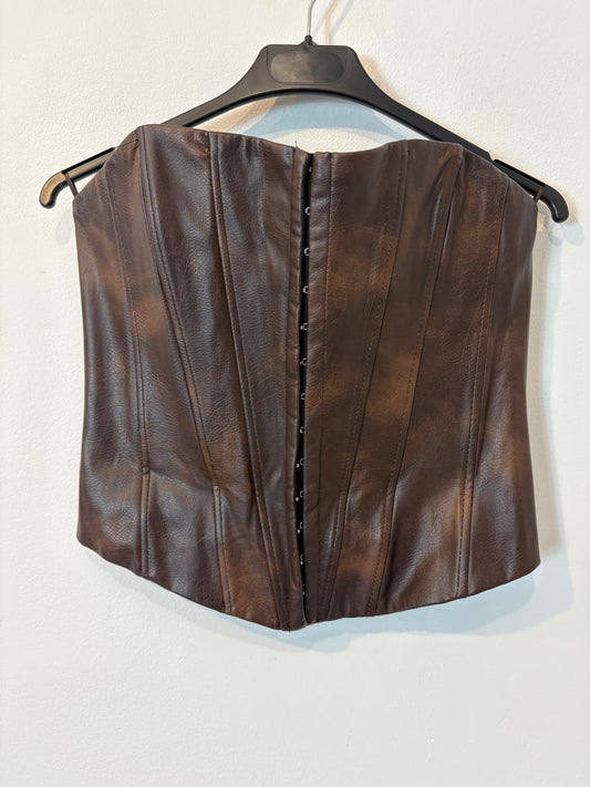 ZARA. Corsé efecto piel marrón