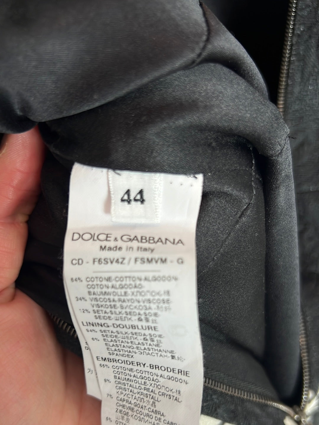 DOLCE & GABBANA. Vestido negro bordados y abalorios. T 44